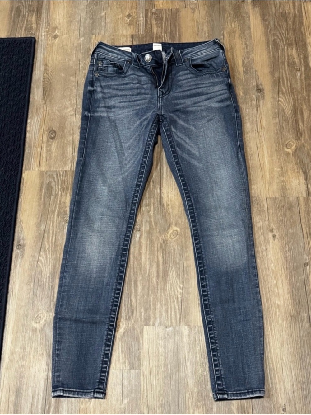 True Religion The Jennie Curvy Mid Rise Skinny